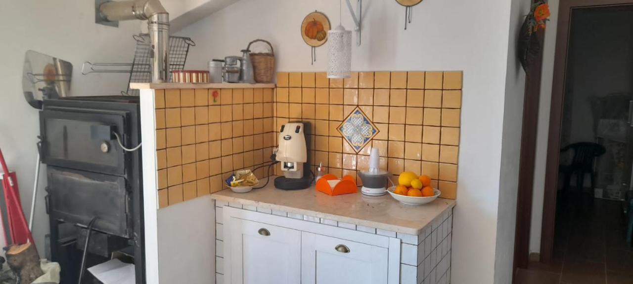 Rosa'S House Bed And Breakfast Santa Margherita di Belice Esterno foto