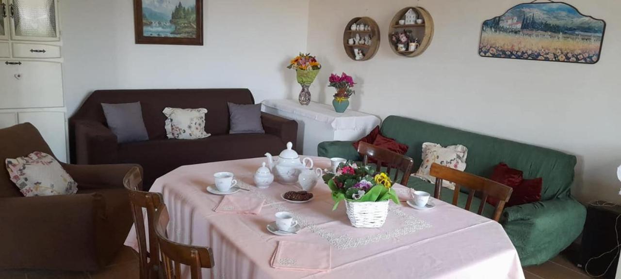 Rosa'S House Bed And Breakfast Santa Margherita di Belice Esterno foto